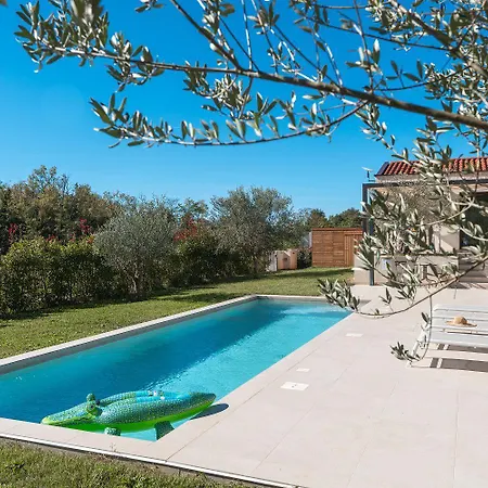 Casa de Férias Einzigartiges Steinhaus Mit Privatpool, Grossem Garten, Grill, Liegen *