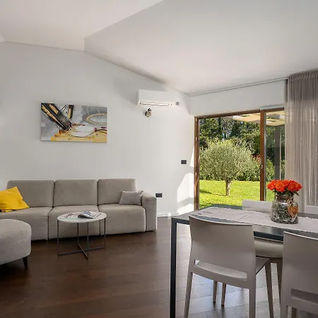 Einzigartiges Steinhaus Mit Privatpool, Grossem Garten, Grill, Liegen * Višnjan