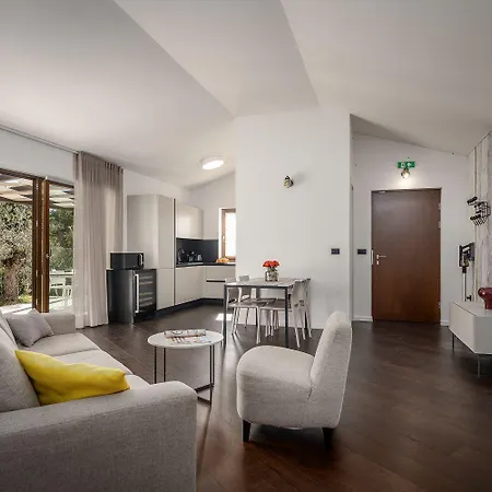 Casa de Férias Einzigartiges Steinhaus Mit Privatpool, Grossem Garten, Grill, Liegen *