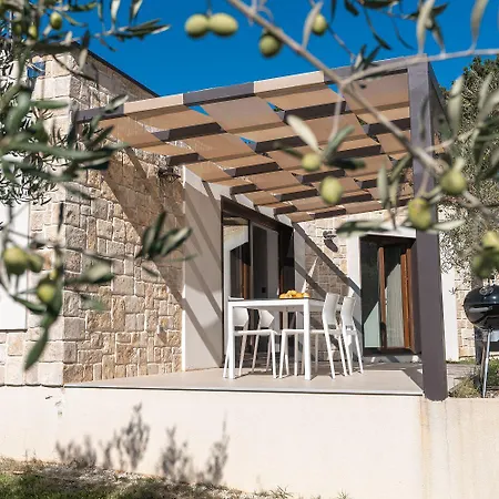 Casa de Férias Einzigartiges Steinhaus Mit Privatpool, Grossem Garten, Grill, Liegen *