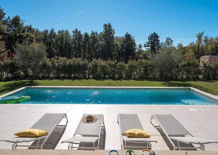 Einzigartiges Steinhaus Mit Privatpool, Grossem Garten, Grill, Liegen Σπίτι διακοπών *