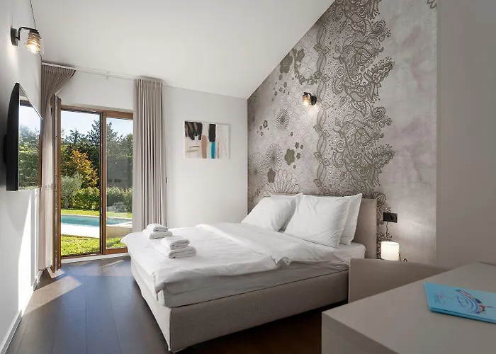 Einzigartiges Steinhaus Mit Privatpool, Grossem Garten, Grill, Liegen Višnjan