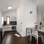 Einzigartiges Steinhaus Mit Privatpool, Grossem Garten, Grill, Liegen