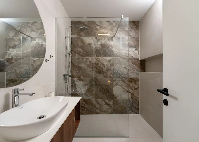 Einzigartiges Steinhaus Mit Privatpool, Grossem Garten, Grill, Liegen *