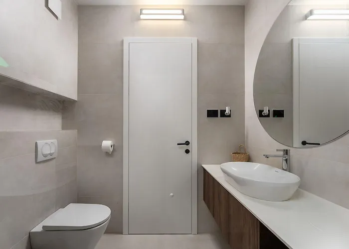 Semesterbostad Einzigartiges Steinhaus Mit Privatpool, Grossem Garten, Grill, Liegen *